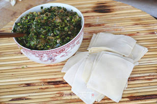 茼蒿鲜肉大馄饨的做法步骤:11