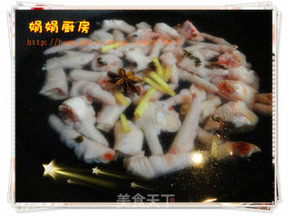 泡椒凤爪~的做法步骤:3