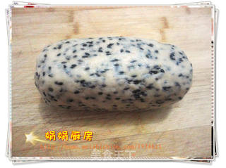 第一次做的饼干-----奶香黑芝麻饼干~的做法步骤:9