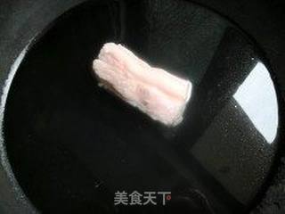 回锅肉炒拉面的做法步骤:2