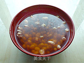 花生炖猪脚的做法步骤:2