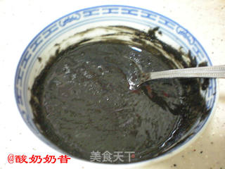 黑芝麻红糖花卷的做法步骤:2