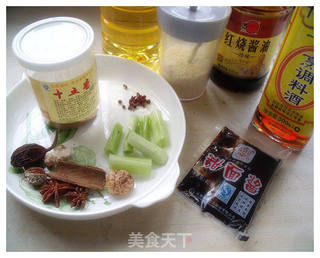 板栗烧鸡的做法步骤:3
