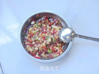 惊艳宴客菜轻松几步搞定——剁椒蒜蓉开背虾的做法步骤：6