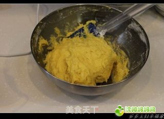 黄油飘香----葡萄干巧克力豆纸杯蛋糕的做法步骤:10