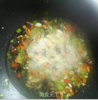 不吃油的菇汁茄子的做法步骤:7
