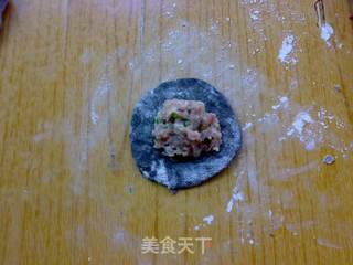 墨汁饺子的做法步骤:6