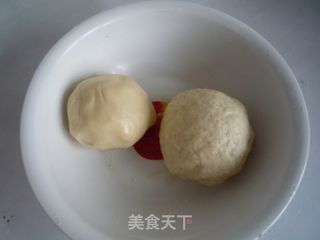 苏式五仁月饼的做法步骤：1