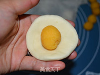 广式茶点奶黄包的做法步骤:4