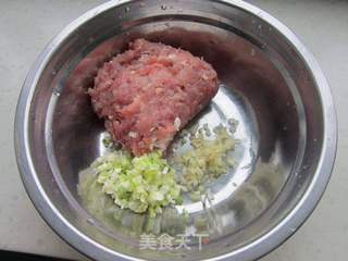 莲藕肉丸的做法步骤:3