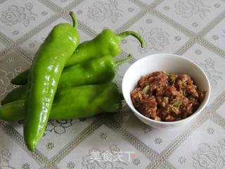 酿肉馅虎皮尖椒的做法步骤：1