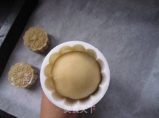 广式豆沙月饼的做法步骤:12