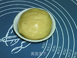 莲蓉蛋黄月饼的做法步骤:8