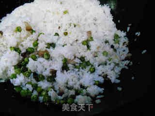 地道川渝美味——箜腊肉豌豆饭的做法步骤:11