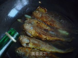 酱汁小黄鱼的做法步骤：10