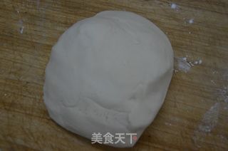 酥皮月饼的做法步骤：1