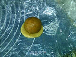 莲蓉蛋黄月饼的做法步骤:19