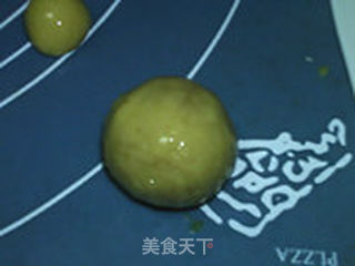莲蓉月饼的做法步骤:15
