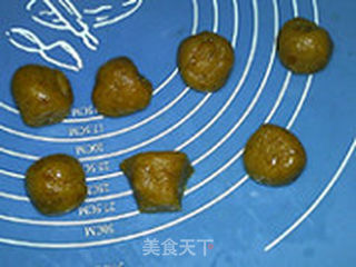 奶香菠萝月饼的做法步骤:10