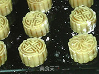 菠萝莲蓉月饼的做法步骤:19