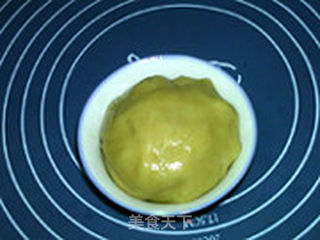 豆沙月饼的做法步骤:8