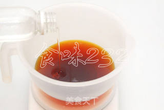 广式枣泥松子月饼的做法步骤:9
