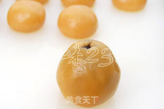 广式枣泥松子月饼的做法步骤:18