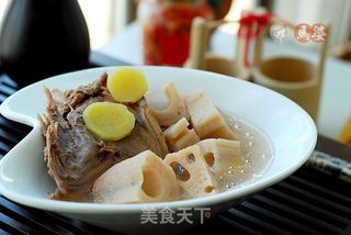 【顶级厨师】一鸭六吃之五-----鸭架炆莲藕的做法步骤：6