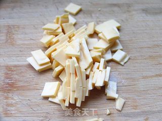 美食让我快乐地成长——芝心虾球的做法步骤:5