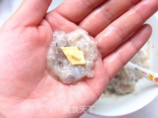 美食让我快乐地成长——芝心虾球的做法步骤:6