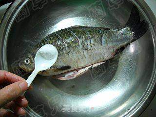 家常如意豆瓣鲫鱼的做法步骤:3