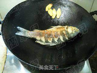 家常如意豆瓣鲫鱼的做法步骤:6