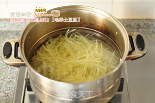 超级开胃——炝拌土豆丝的做法步骤:3