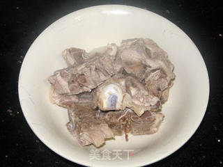牛肝菌猪骨汤的做法步骤:3