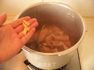 【改变】天然胶原蛋白之水晶肉皮冻的做法步骤:4