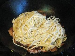 五花肉青菜焖面的做法步骤:7