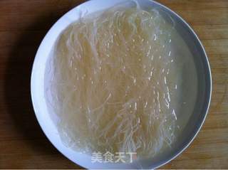 五彩炒米粉的做法步骤:2