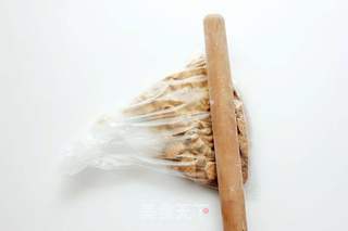 【百分百零失败】蓝莓芝士慕斯蛋糕的做法步骤:2