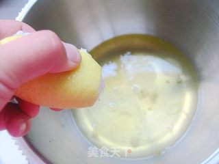 烘焙【改变】一份心情——苹果双色戚风的做法步骤:3