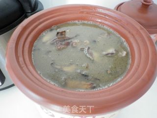 番鸭母四物汤的做法步骤：6
