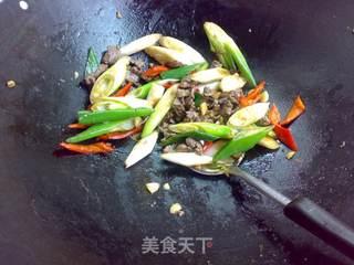 京葱爆牛肉的做法步骤：8
