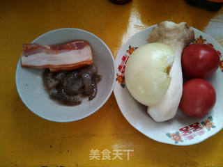 培根大虾披萨的做法步骤:2