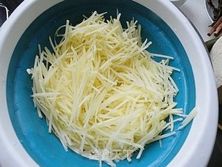 家常不简单-----酸辣土豆丝的做法步骤:3