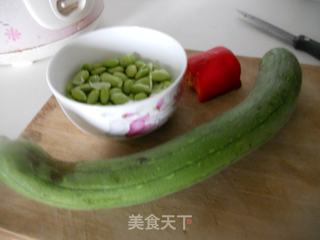 丝瓜毛豆的做法步骤：1