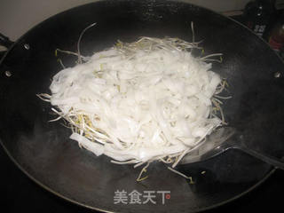 干炒牛河的做法步骤:7