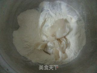 莲蓉蛋黄苏式月饼的做法步骤：5