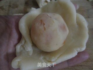 莲蓉蛋黄苏式月饼的做法步骤：16