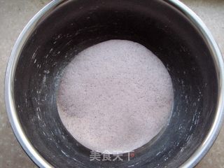 黑米面麦穗素馅包的做法步骤：1