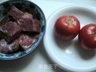 西红柿炖牛肉的做法步骤:2