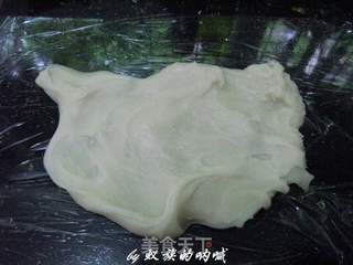 抹茶蜜豆冰皮月饼的做法步骤:8